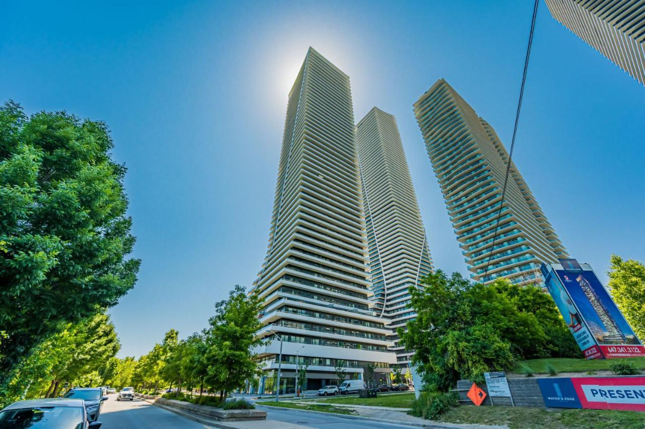 Condo In Parklawn & Lake Shore With Free Parking Close To Airport Торонто Экстерьер фото