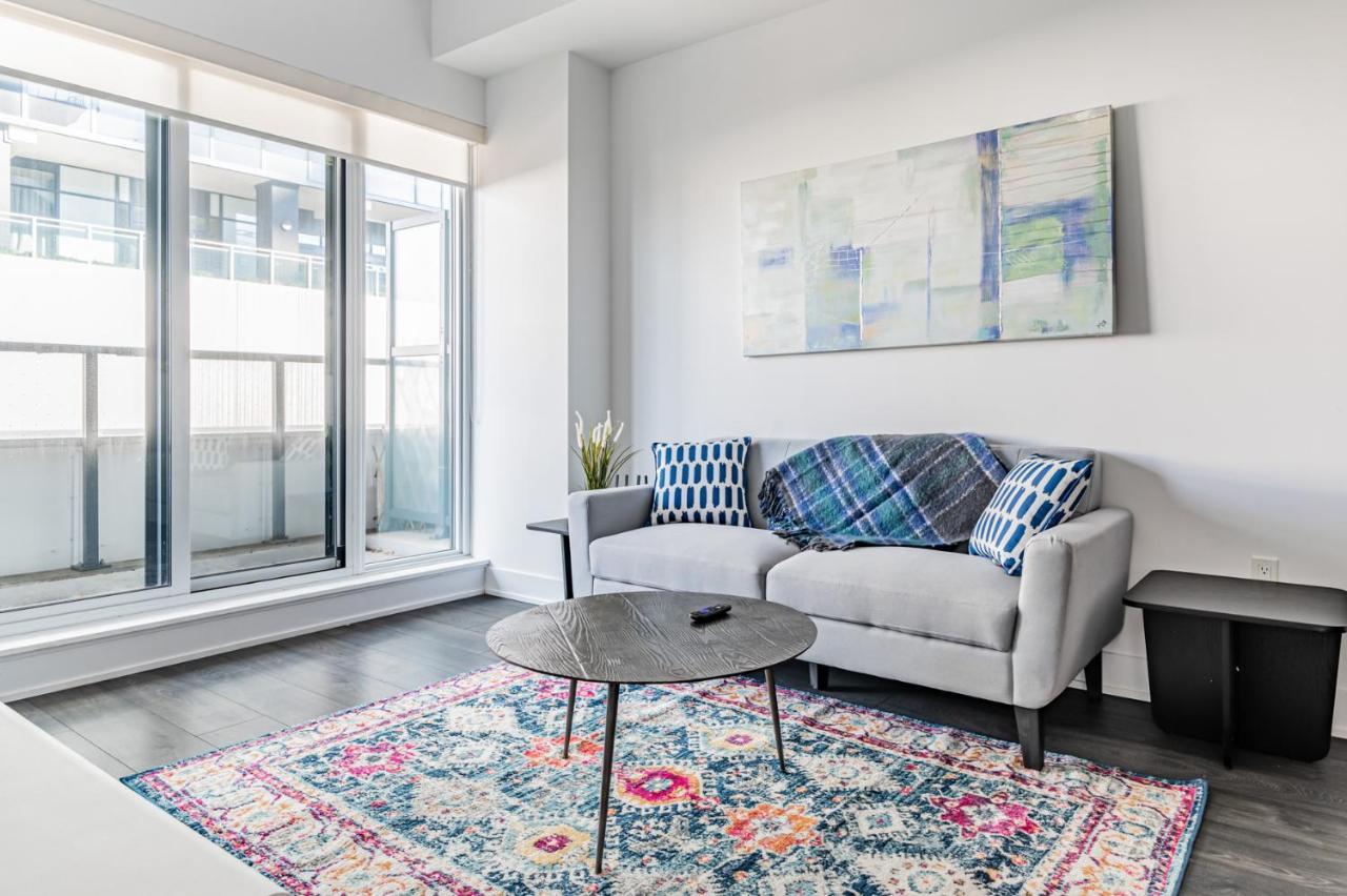 Condo In Parklawn & Lake Shore With Free Parking Close To Airport Торонто Экстерьер фото