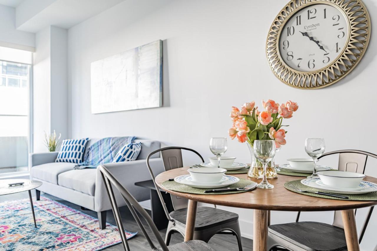Condo In Parklawn & Lake Shore With Free Parking Close To Airport Торонто Экстерьер фото