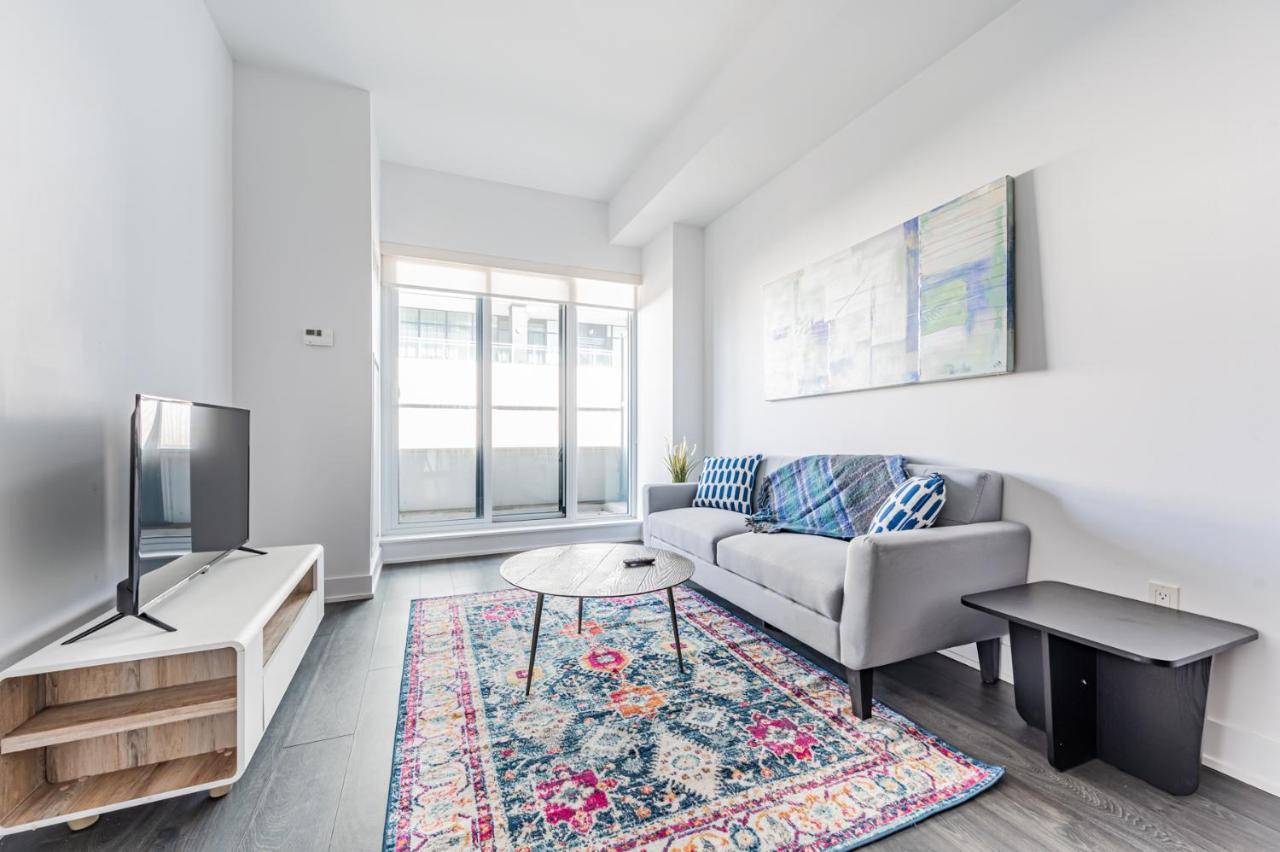 Condo In Parklawn & Lake Shore With Free Parking Close To Airport Торонто Экстерьер фото
