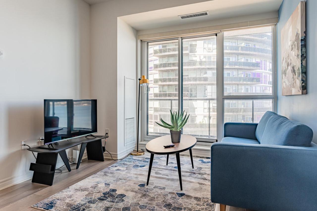 Condo In Parklawn & Lake Shore With Free Parking Close To Airport Торонто Экстерьер фото