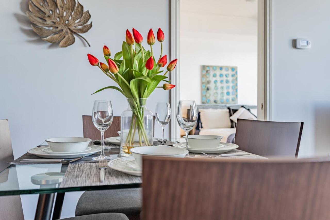 Condo In Parklawn & Lake Shore With Free Parking Close To Airport Торонто Экстерьер фото